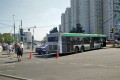 Попавший в ДТП автобус заблокировал перекресток на въезде в Андреевку
