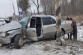 Автомобиль врезался в столб на Ленинградке