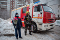 Второкласснику из Зеленограда доставили планшет на пожарной машине