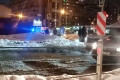 Автомобилисты жалуются на огромную яму на въезде в Андреевке