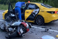Три человека пострадали в столкновении скутера и такси по дороге в Менделеево
