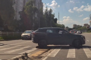 Разворот задом на «зебре». Видео из Андреевки