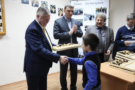 �������� ������ ������� �� �������� ����� ������ � 4-� �����������